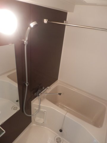 バス・シャワールーム　お風呂で日々の疲れを落としましょう