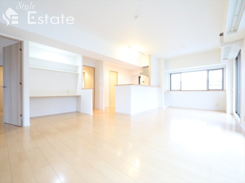 居室・リビング　内装