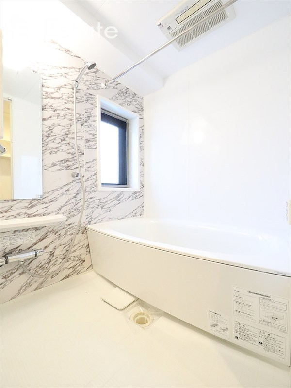 バス・シャワールーム　バスルーム