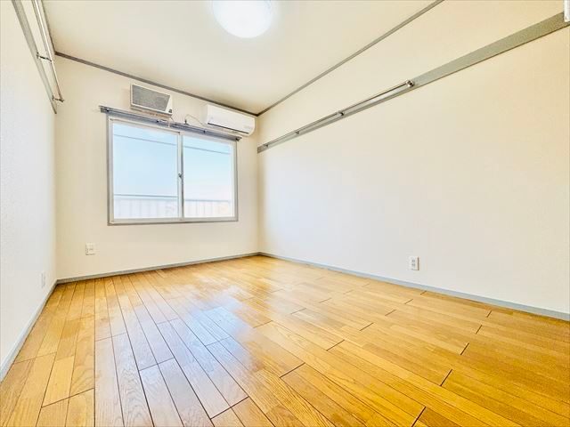 居室・リビング　洋室６帖のお部屋です☆