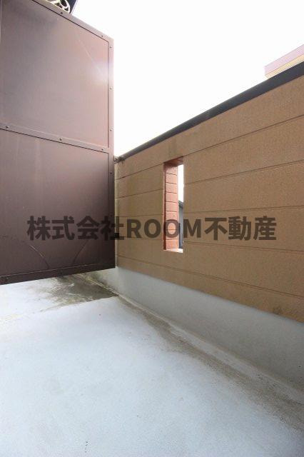 バルコニー　暖かな日差しのふりそそぐバルコニー