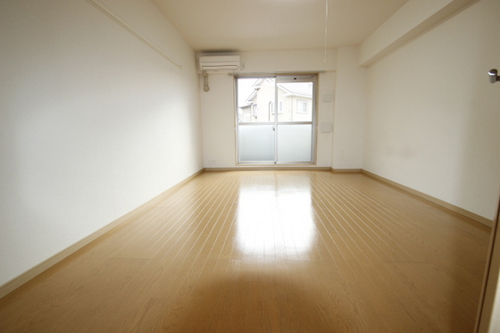 居室・リビング　※別部屋の写真です