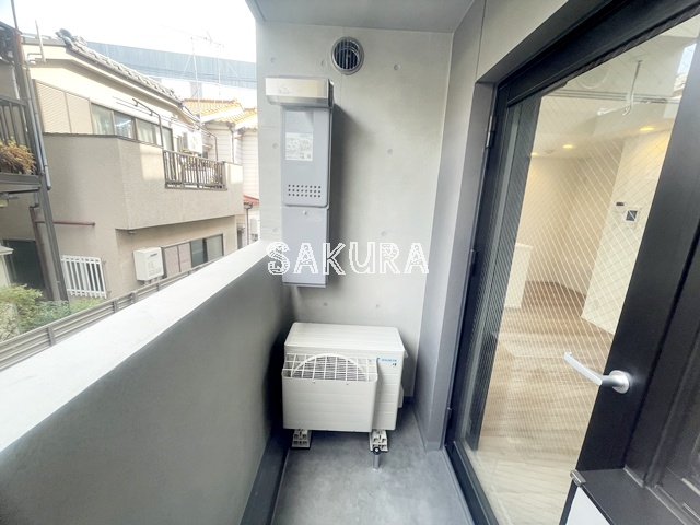 エントランス　お洒落な建物デザイン♪