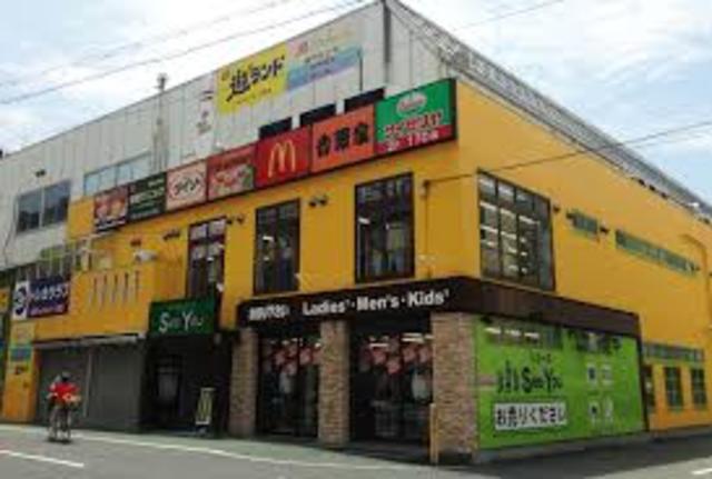 ショッピングセンター　ポップタウン住道1番館（ショッピングセンター）まで647m