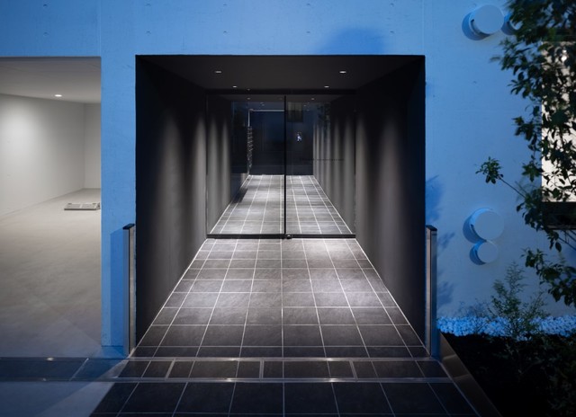 エントランス　落ち着いたエントランスです