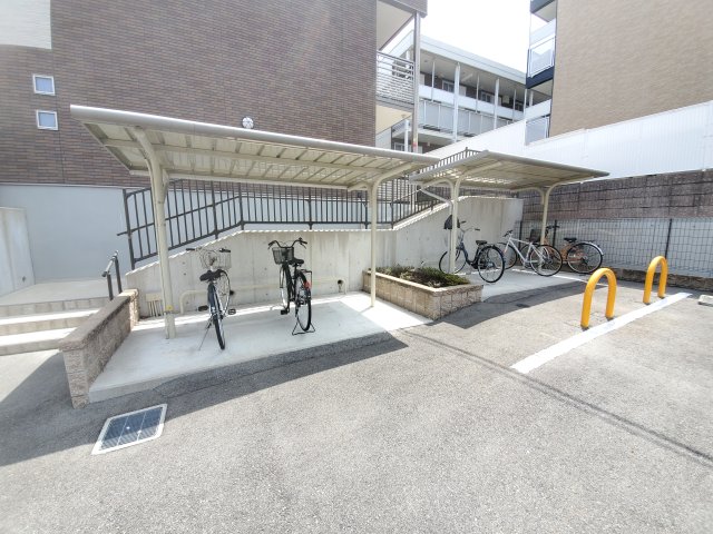 その他　駐輪場です。