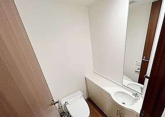 トイレ　別部屋参考写真