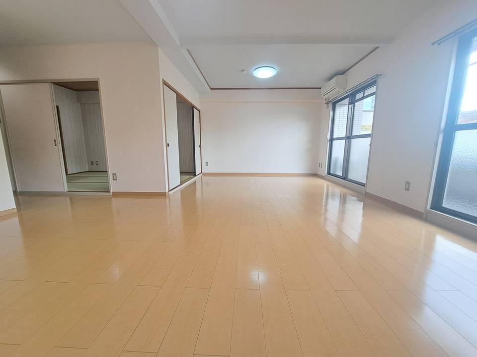 居室・リビング　リビング