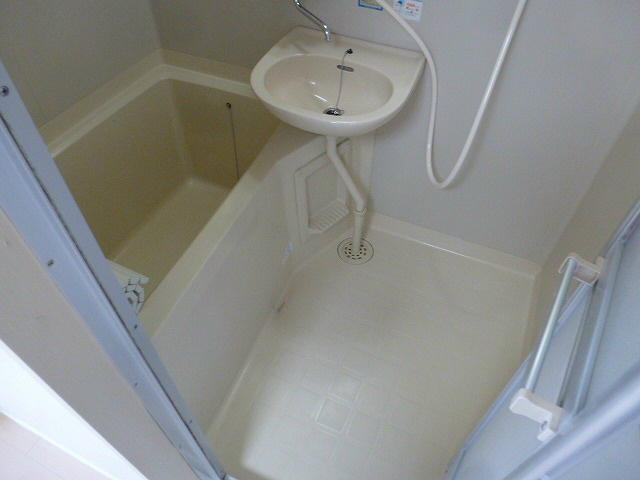 洗面設備　※別号室の写真です