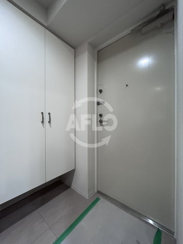 玄関　コンフォリア・リヴ淡路　玄関