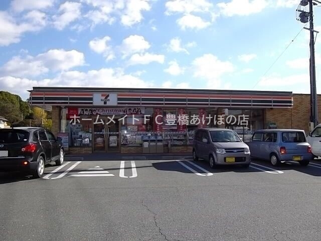 コンビニ　セブンイレブン三河一宮店（コンビニ）まで292m
