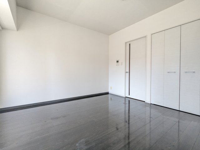 居室・リビング　こちらの居間で趣味の時間をお楽しみください