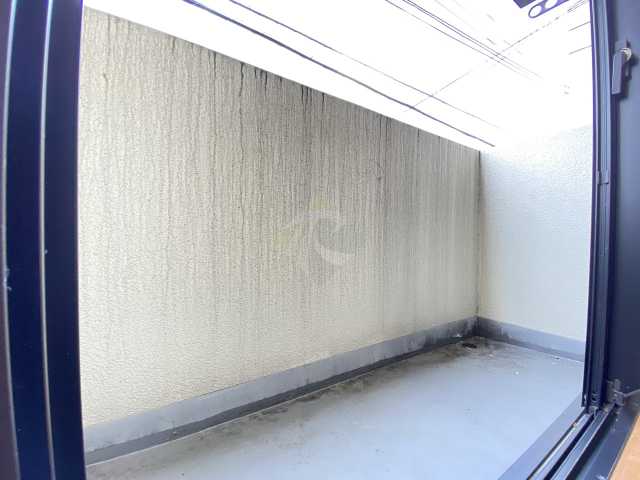 バルコニー　ミレニアム新井