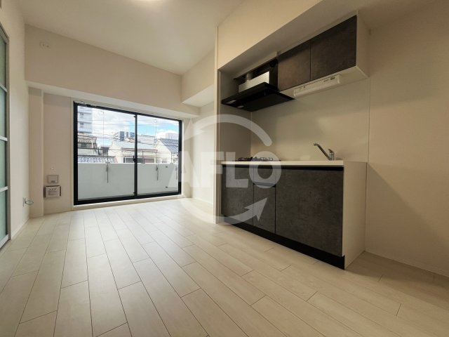 居室・リビング　Krystal FimethII番館　リビング