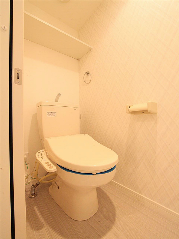 トイレ　シャワー付きトイレ　　同仕様内装