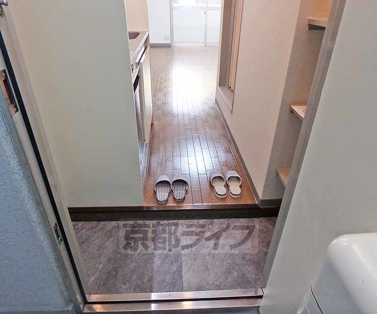 玄関　玄関から廊下にかけて