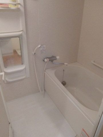 バス・シャワールーム　キレイなバスルーム。