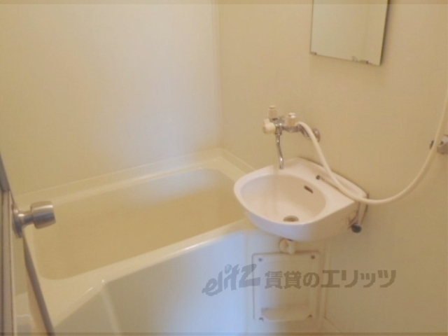 バス・シャワールーム　バス