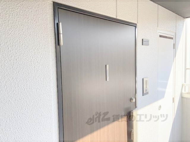 玄関　インターフォン