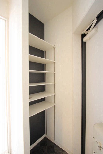 収納　同物件別号室のものです。