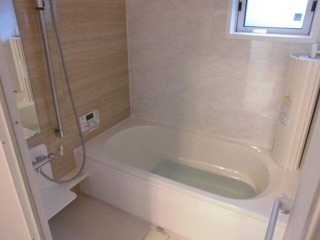 バス・シャワールーム　バス