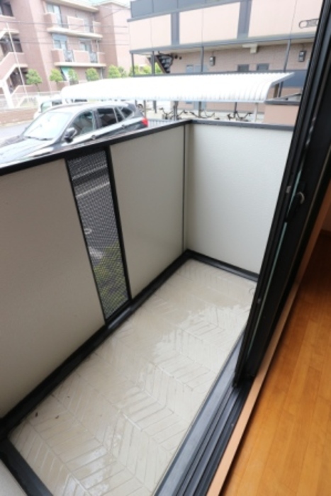 バルコニー　お洗濯にも便利なバルコニー付き
