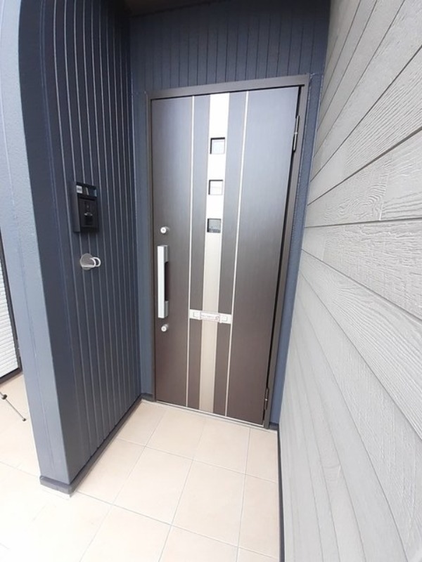 玄関　図面と現状に相違がある場合には現状を優先