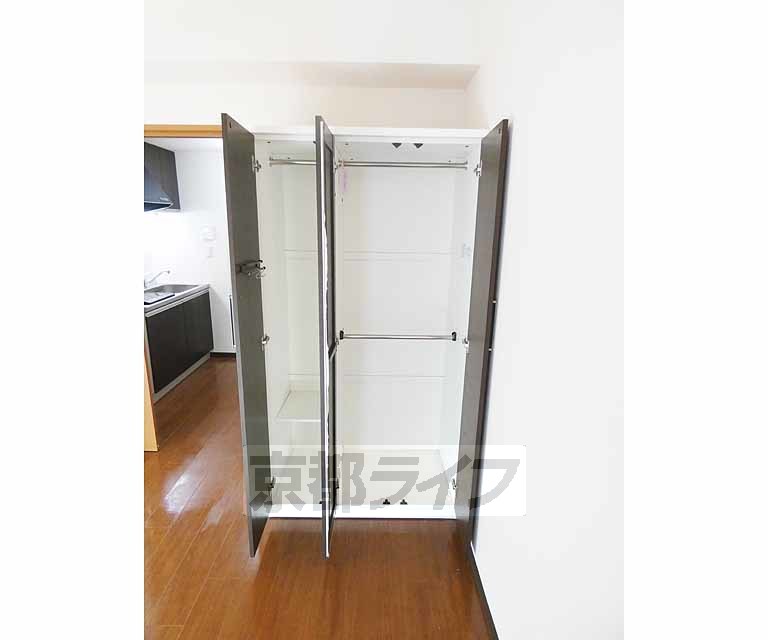 収納　可動式のクローゼットです