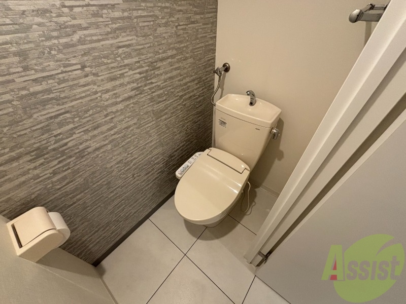 トイレ　こちらはトイレです。清潔感があり、安心して使用できます。