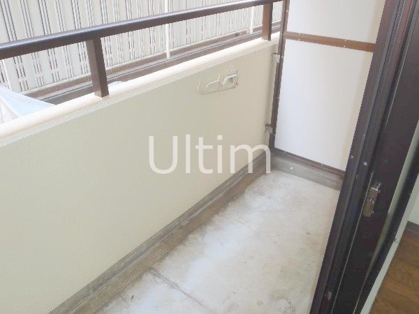 バルコニー　別部屋のお写真です。ご参考までに！