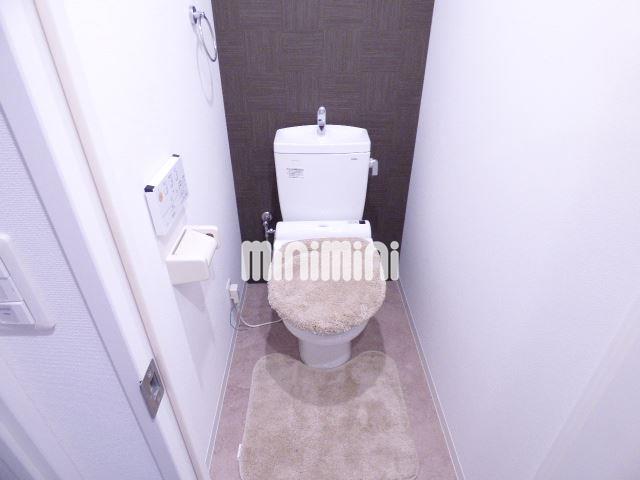 トイレ　温水洗浄便座付きのトイレ