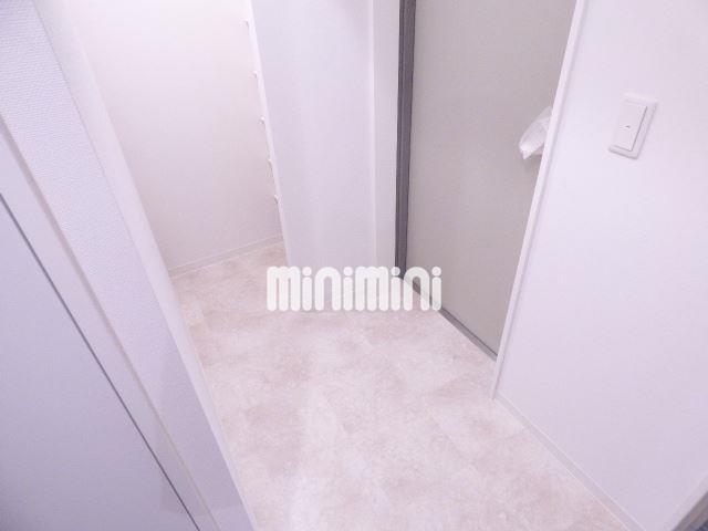 玄関　広々した玄関スペース