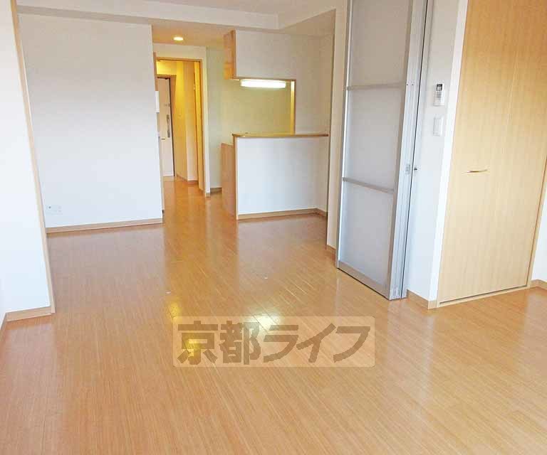 居室・リビング　広くて明るい・・