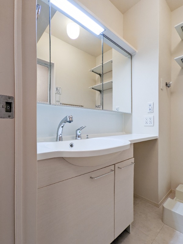 洗面設備　図面と現状に相違がある場合には現状を優先