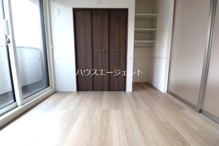 その他部屋・スペース　5帖の洋室。