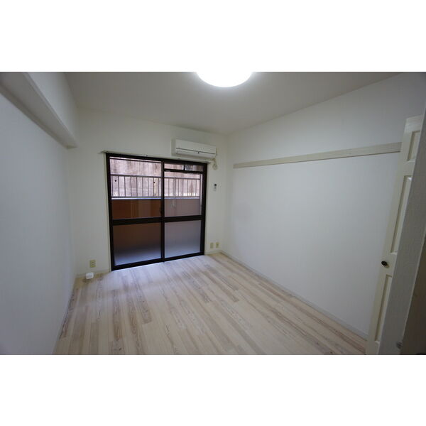 居室・リビング　※別室の参考写真の為、現況優先です。