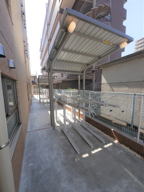 その他共有部分　★敷地内に屋根付の駐輪場がございます★