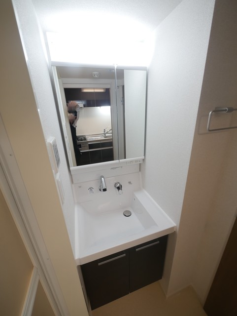 洗面設備　★人気の独立洗髪洗面化粧台で朝の準備にも便利ですね★