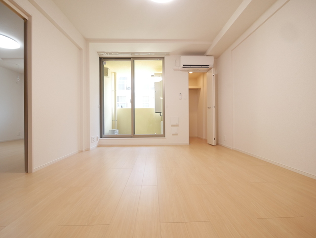 居室・リビング　★フローリングの綺麗なリビングルームですね★