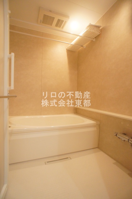 バス・シャワールーム　浴室には乾燥機が付いているので梅雨の時期でも安心です☆