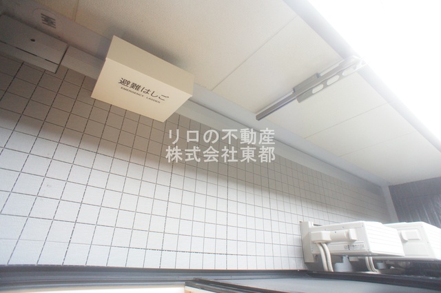 バルコニー　お天気のいい日は洗濯物も気持ちよく干せますね！