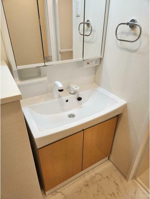 洗面設備　身支度に便利な洗面台♪