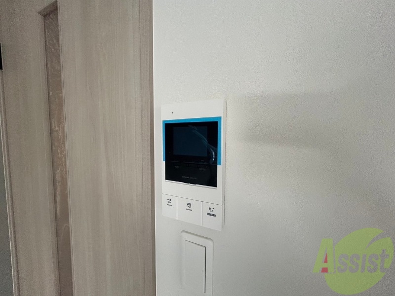 セキュリティ　モニタ付インターホンです。セキュリティ面も安心ですね！