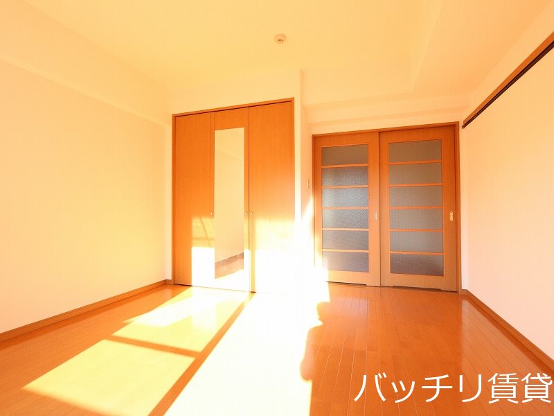 居室・リビング　別号室写真の為、現況を優先致します。