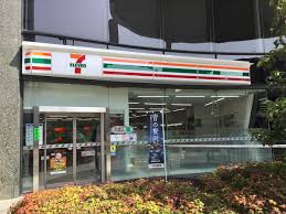 コンビニ　セブンイレブン台東松が谷1丁目店（コンビニ）まで326m