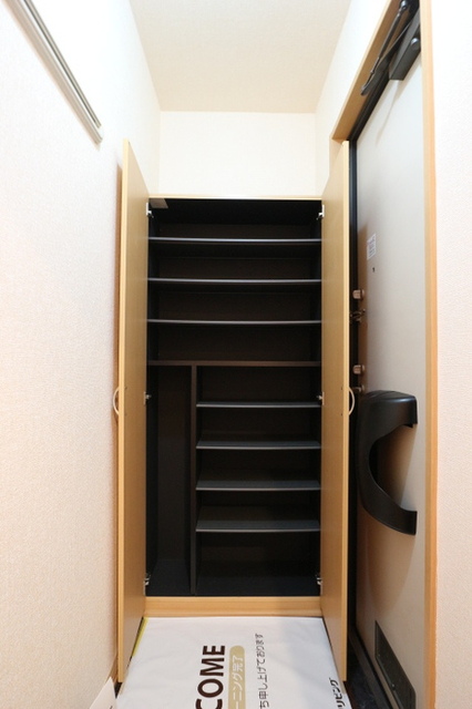 玄関　シューズボックス