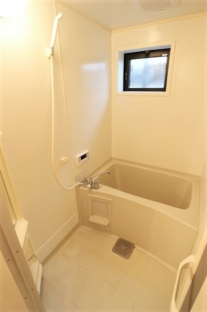 バス・シャワールーム　バスルーム