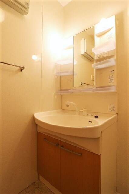 洗面設備　洗髪洗面化粧台