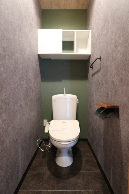 トイレ　温水洗浄暖房便座