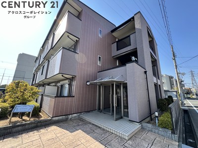 建物外観　敷地内に駐車場があります！